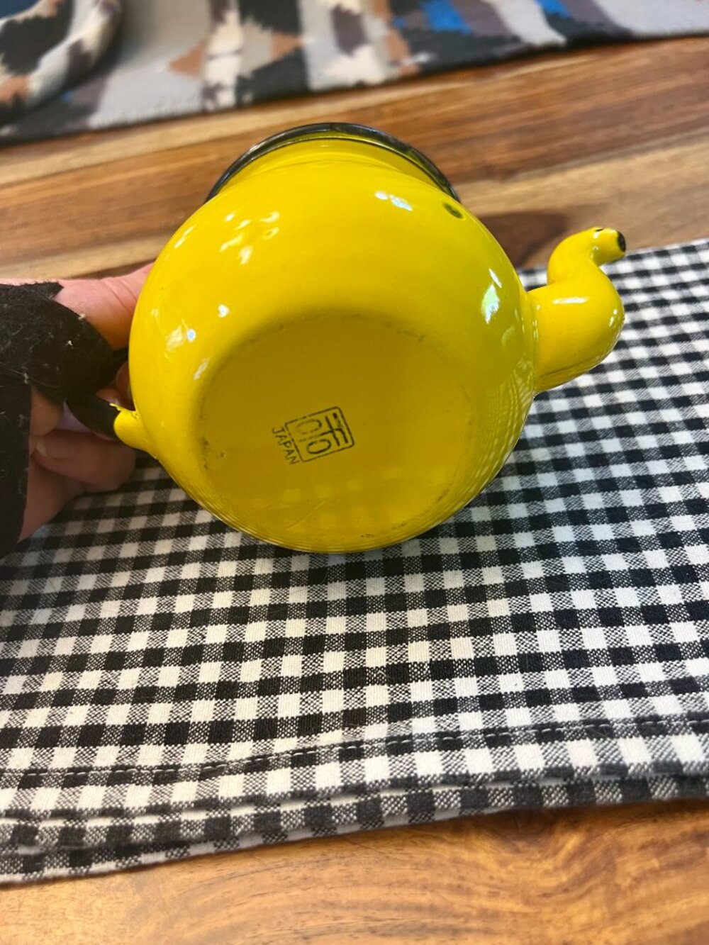 Vintage Yellow Tea Kettle - Picture 3 of 4
